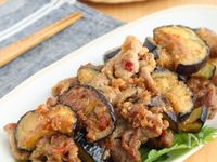 ごはんがすすむ！なすと豚肉のピリ辛みそ炒め