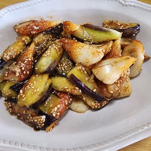 ナムディの作ってみた!投稿(茄子とちくわの《テリテリ♡ごま照り焼き》)