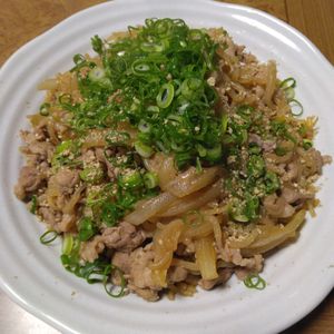ももの作ってみた!投稿(しみしみ満足【豚こまと白滝の炒め煮】)
