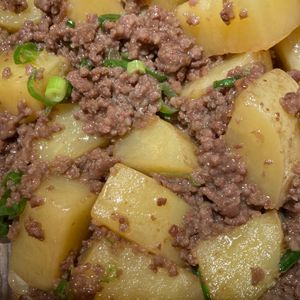 bo-zu3の作ってみた!投稿(【じゃがいもと肉そぼろの甘辛バター】こってりご飯が進む♬︎)