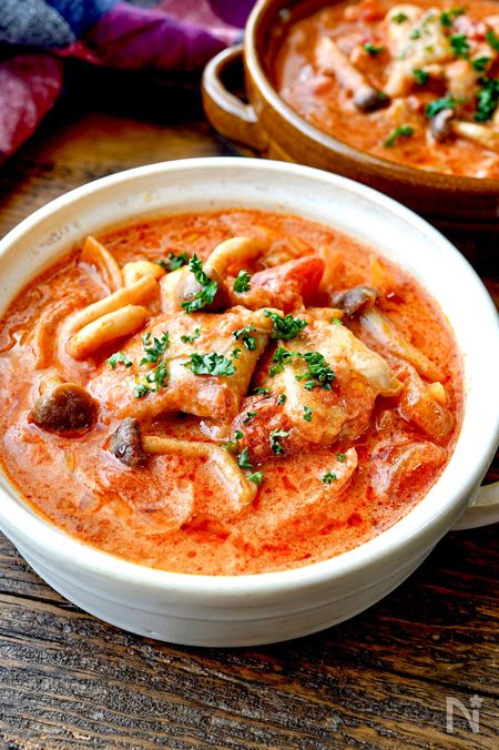 鶏肉ときのこのトマトクリーム煮