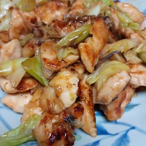 ともこっちの作ってみた!投稿(ご飯がすすむ♪【鶏胸肉とキャベツのうま塩炒め】)