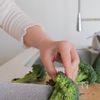 つまみ食いが止まらない『ブロッコリーフライ』の工程1
