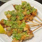 【ネギ塩もも焼き鳥】旨塩ネギだれどっさり！居酒屋風おつまみ♡