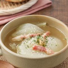 丸ごと新玉ねぎ【コンソメバタースープ】