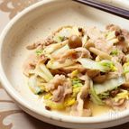 豚肉でかさまし！白菜ときのこのバターソテー