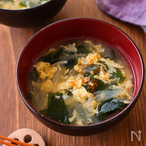 【わかめのかきたま味噌汁】まろやかさがおいしい♪
