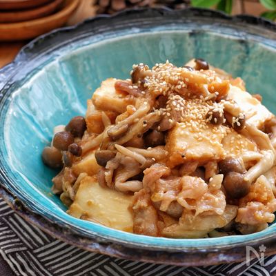 レンジで簡単！＊絹厚揚げと豚バラとしめじの旨味噌煮＊
