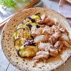 材料これだけ！『なすと豚こまのレンチンめんつゆ蒸し』