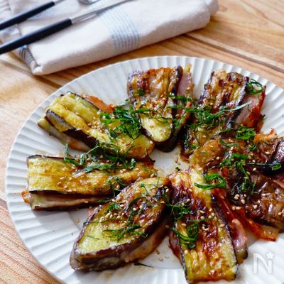 とろける食感と香ばし醤油が最高!ナスの和風ベーコンチーズ焼き