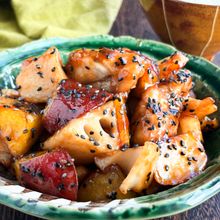 『ごはん泥棒‼』鶏肉と根菜のはちみつオイスター照り焼き
