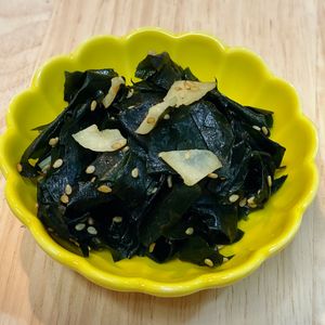 ゆきぼうの作ってみた!投稿(わかめのにんにく唐辛子炒め)