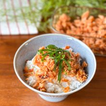 家にある調味料だけで作る「鮭フレーク」