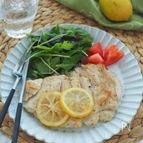 漬けて焼くだけ！鶏むね肉の塩レモン焼き