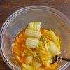 冬の潤いおかず。白菜と鶏肉のこく旨とろみ蒸し(レンジで完結)の工程2