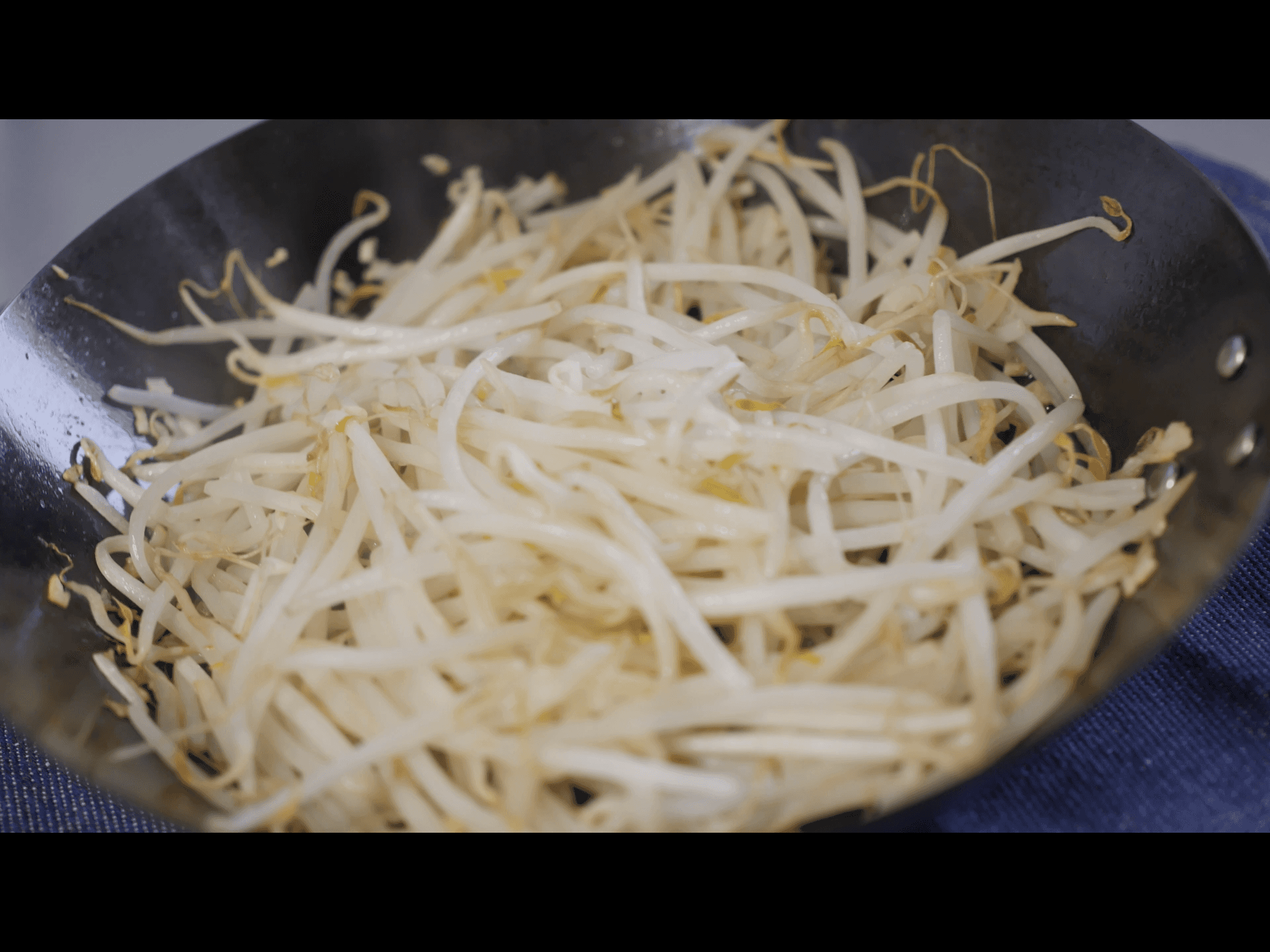 もやしのエチュべ「もやしの美味しい食べ方」 | レシピサイトNadia