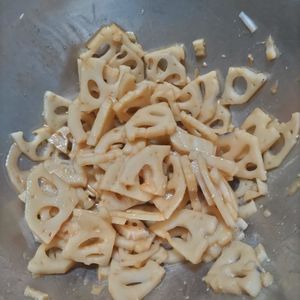 KUMIKOの作ってみた!投稿(ツンとご機嫌　蓮根のからし和え)