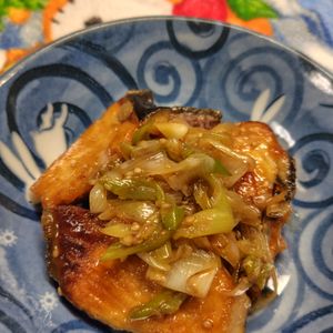 コスモスの作ってみた!投稿(ぶりの甘辛揚げ〜ネギごまソース〜【#作り置き #揚げない】)