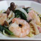プリップリエビいっぱいのあんかけ焼きそば