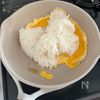 【梅しそちくわの和風だし炒飯】パパッと簡単！の工程2