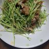 ミナの作ってみた!投稿(『カリカリ豚と豆苗のおかずサラダ』節約！さっぱりかりじゅわ♡)