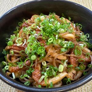 楽ラク手抜キッチン🐶🐾の作ってみた!投稿(【ちくわと糸こんにゃくの煮物】☆ちくわの食感が楽しい♪)
