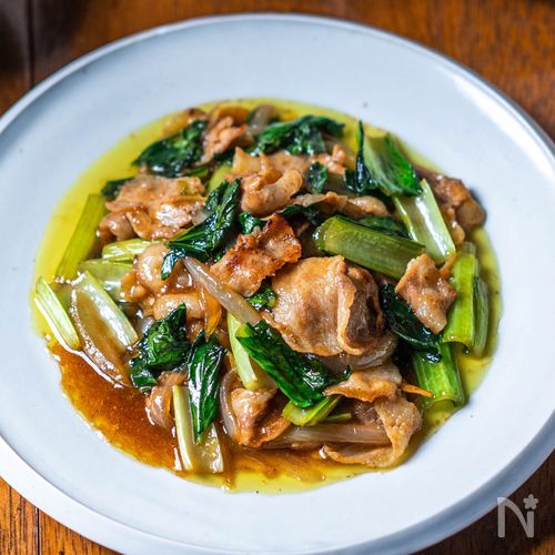 【小松菜と豚肉の和風カレー炒め】冷蔵庫の常連で!