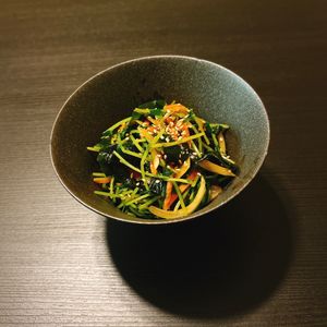 りんの作ってみた!投稿(ピリ辛旨【豆苗のチョレギサラダ】野菜たっぷり)