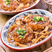 【和風煮込みハンバーグ】きのこと玉ねぎの和風だしで♪