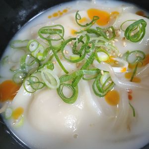 ゆみの作ってみた!投稿(【業スー食材で】コムタン風♪もやし餃子スープ)