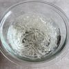 お箸止まらん!【なすとささみの梅昆布サラダ】の工程1