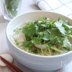 塩麹でしっとり鶏むね肉。時短！春雨で作るフォー