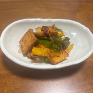 こむぎの作ってみた!投稿(旨味たっぷり【厚揚げとピーマンのおかかバター炒め】お弁当にも)