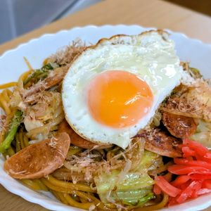 まゆのの作ってみた!投稿(1食約92円！魚肉ソーセージdeシンプル焼きそば)