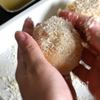 マスタードソースで食べる【秋鮭とゆめいころのコロッケ】の工程5
