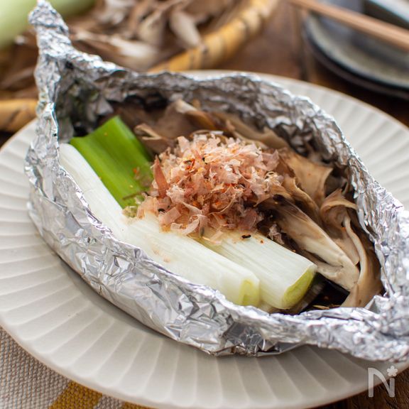 ねぎとまいたけのホイル焼き。白だしで簡単！野菜のおつまみ♪