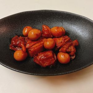 りんの作ってみた!投稿(【鶏のどんぐり煮】材料2つの放置で完成！)