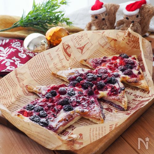 【冷凍ミックスベリーとクリスマスツリーパイ】材料4つ!