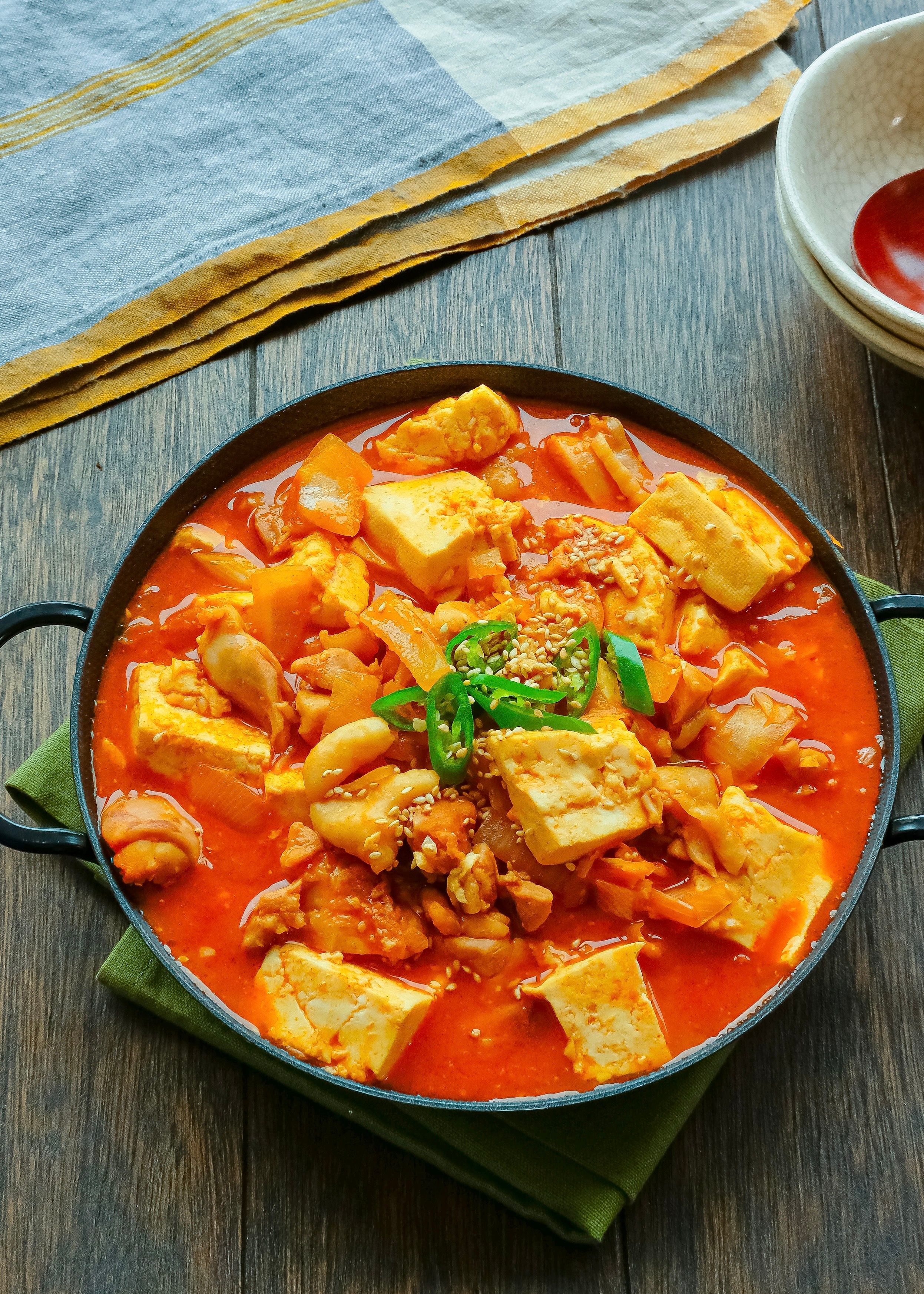 タットゥブチャグリ(鶏肉と豆腐の旨辛煮)【韓国料理】 | レシピサイトNadia