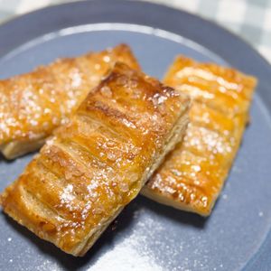 まりの作ってみた!投稿(【かんたん♡基本のアップルパイ】中身はレンジで完成！)