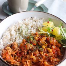 ご飯が進む！お野菜たっぷり絶品ポークビーンズ