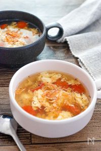 小海老で旨みプラス！ミニトマトとふんわり卵のスープ
