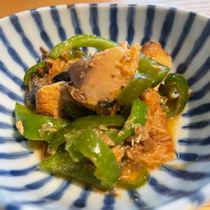 ちひろの作ってみた!投稿(『無限サバピーマン』サバ缶使用で味付けいらず♪レンジで時短)