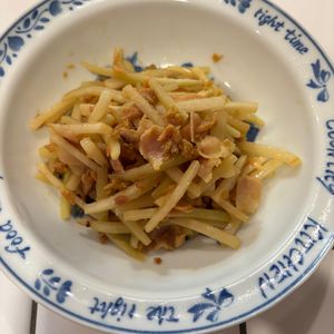 mi-koの作ってみた!投稿(作り置き・ツナとベーコンと大根の皮のカレー風味きんぴら)