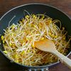 コンナムルチャプチェ・蒸し煮で作る旨辛豆もやしチャプチェの工程3