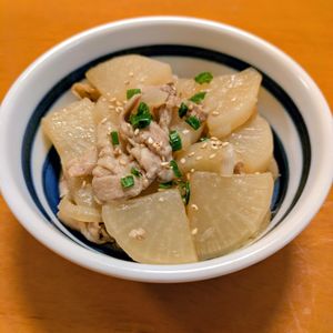 ゆきまる🐬🫧の作ってみた!投稿(定番甘辛 豚バラ大根・玉ねぎが決め手)