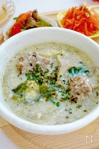 ごろっと肉厚♡豚ひき肉と舞茸のバジル豆乳スープ【栄養満点】