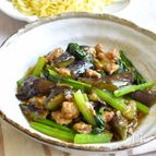 【茄子と小松菜のひき肉いため】パパっとワンパン！包丁使わず