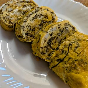 まゆのの作ってみた!投稿(美味しすぎ！激りピしちゃう♡もずくとちくわの玉子焼き)