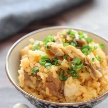 【本鶏だしで韓国風炊き込みご飯】鶏丸ごと!コク旨やみつき♪
